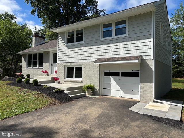 1536 PARK DR, Jamison, PA 18929