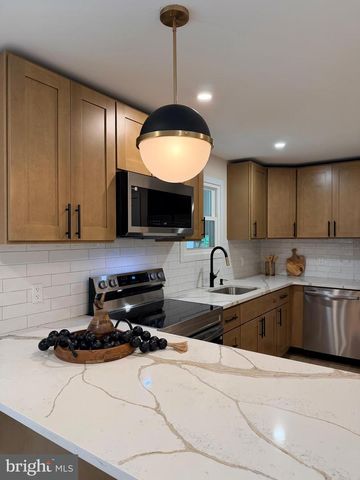 1536 PARK DR, Jamison, PA 18929