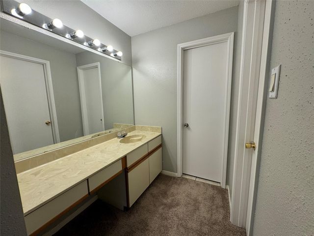 9800 Pagewood Lane 2802, Houston, TX 77042