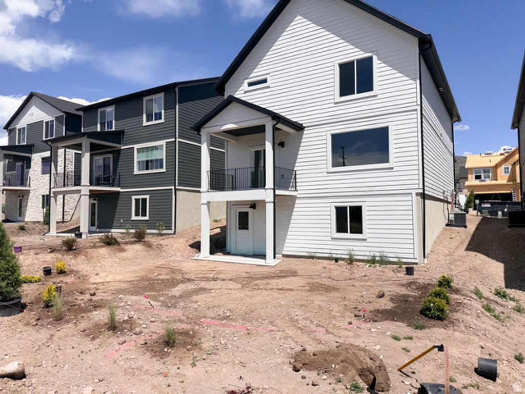 Image 2 of property listing at 2043 N HIGH UINTAS LN #103, Heber City, UT 84032