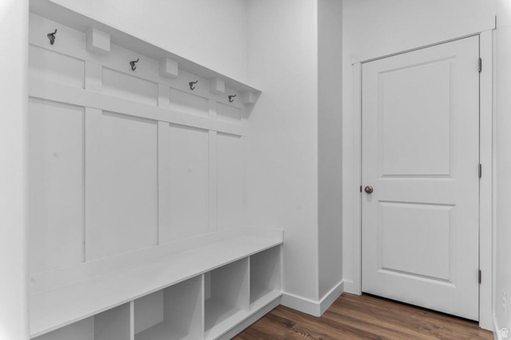 Image 5 of property listing at 2043 N HIGH UINTAS LN #103, Heber City, UT 84032