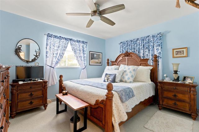 8 Castle Harbor Island, Fort Lauderdale, FL 33308