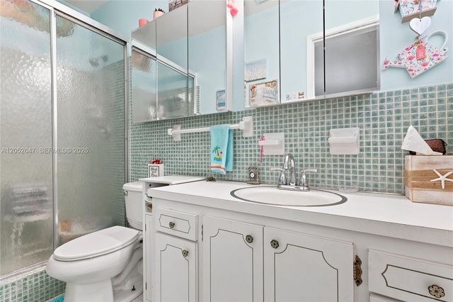 8 Castle Harbor Island, Fort Lauderdale, FL 33308