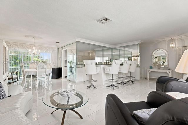 8 Castle Harbor Island, Fort Lauderdale, FL 33308