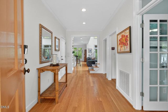 302 Edgewater Circle, Chapel Hill, NC 27516