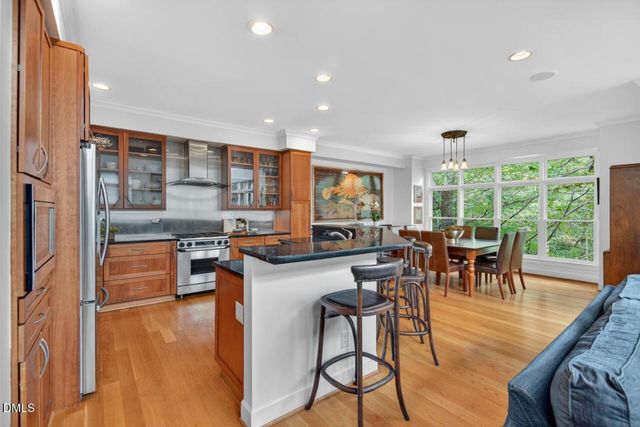 302 Edgewater Circle, Chapel Hill, NC 27516