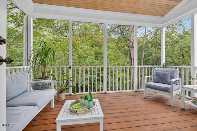 302 Edgewater Circle, Chapel Hill, NC 27516