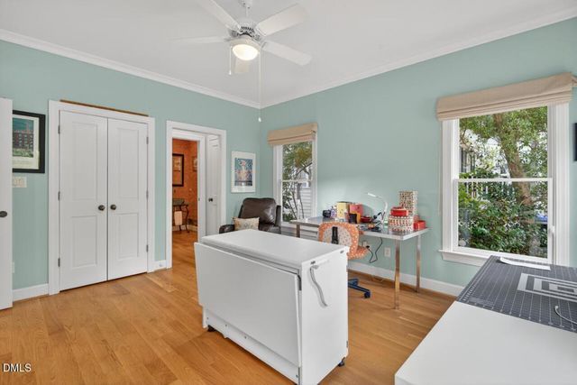 302 Edgewater Circle, Chapel Hill, NC 27516