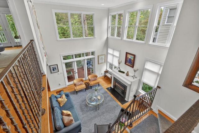 302 Edgewater Circle, Chapel Hill, NC 27516