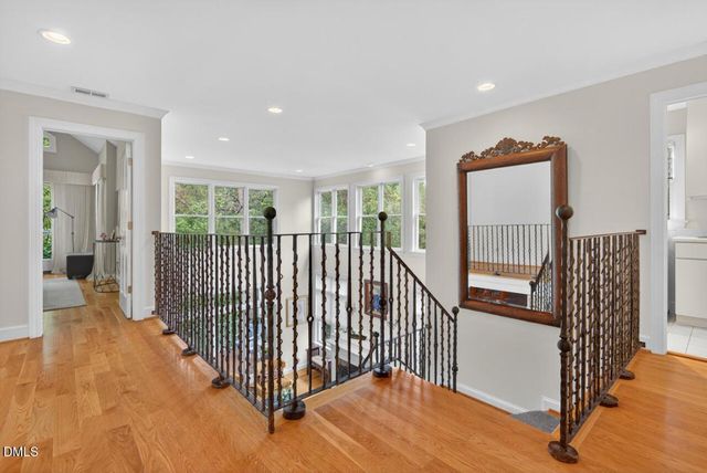 302 Edgewater Circle, Chapel Hill, NC 27516