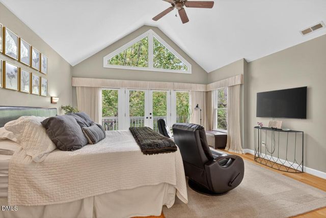 302 Edgewater Circle, Chapel Hill, NC 27516