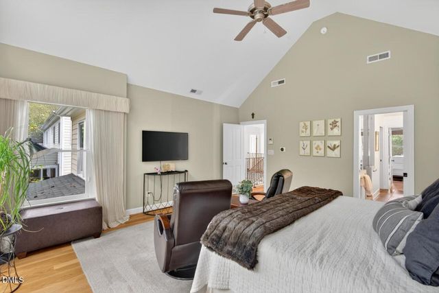 302 Edgewater Circle, Chapel Hill, NC 27516