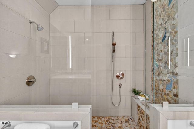 302 Edgewater Circle, Chapel Hill, NC 27516