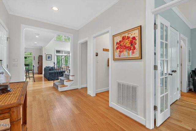 302 Edgewater Circle, Chapel Hill, NC 27516