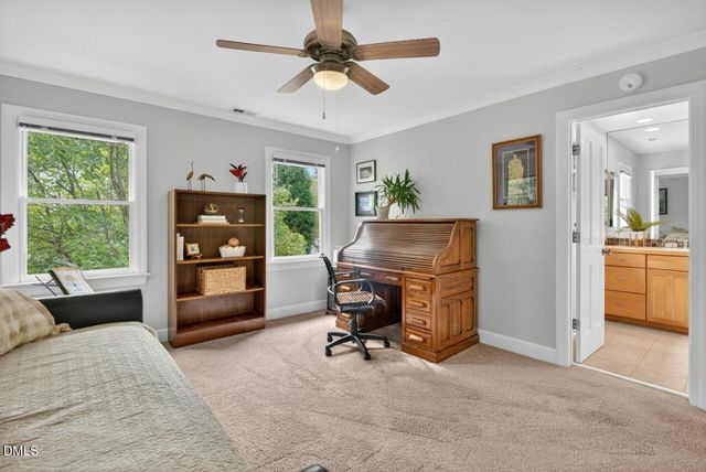 302 Edgewater Circle, Chapel Hill, NC 27516