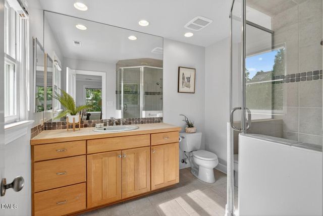 302 Edgewater Circle, Chapel Hill, NC 27516