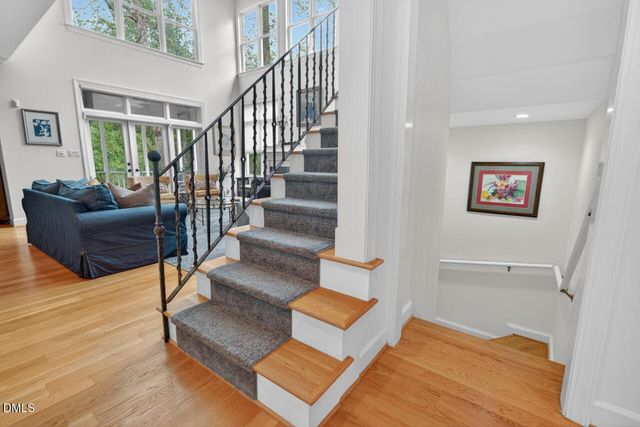 302 Edgewater Circle, Chapel Hill, NC 27516