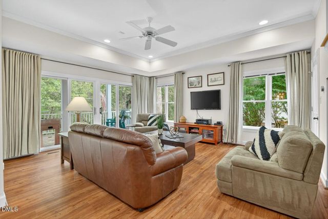 302 Edgewater Circle, Chapel Hill, NC 27516