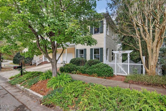 302 Edgewater Circle, Chapel Hill, NC 27516