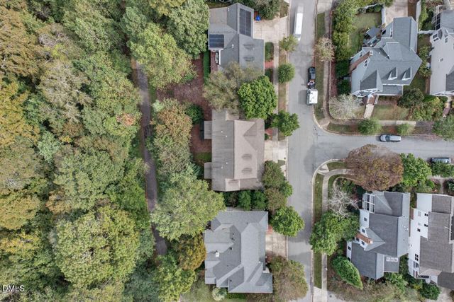 302 Edgewater Circle, Chapel Hill, NC 27516