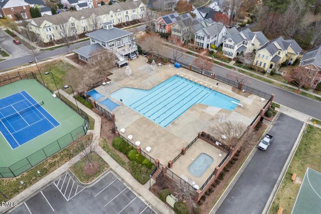 302 Edgewater Circle, Chapel Hill, NC 27516