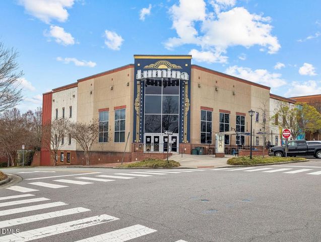 302 Edgewater Circle, Chapel Hill, NC 27516