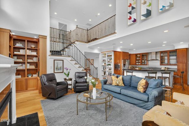 302 Edgewater Circle, Chapel Hill, NC 27516