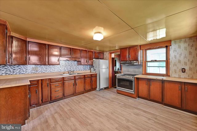 221 S DELAWARE AVE, Minersville, PA 17954