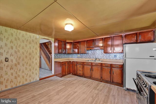 221 S DELAWARE AVE, Minersville, PA 17954