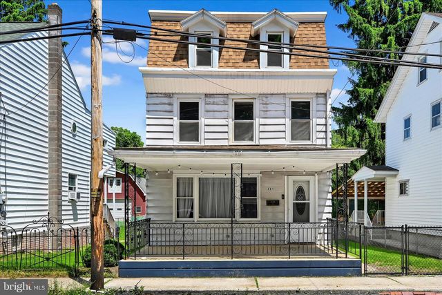 221 S DELAWARE AVE, Minersville, PA 17954