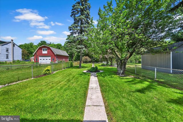 221 S DELAWARE AVE, Minersville, PA 17954