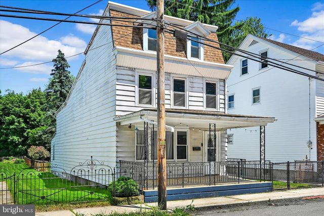 221 S DELAWARE AVE, Minersville, PA 17954