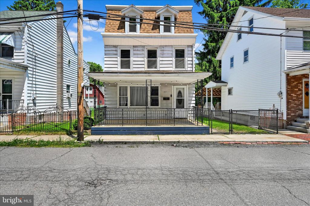 221 S DELAWARE AVE, Minersville, PA 17954