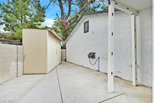 905 Vaughn Street, Las Vegas, NV 89101