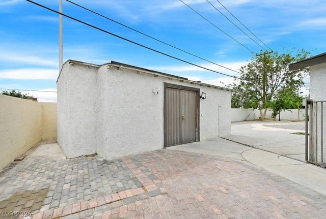 905 Vaughn Street, Las Vegas, NV 89101