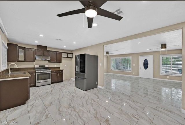 905 Vaughn Street, Las Vegas, NV 89101