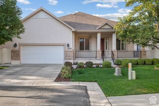 10596 S PINYON PINES CT, South Jordan, UT 84095