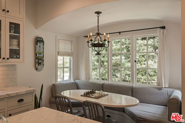 3145 La Suvida Drive, Los Angeles, CA 90068