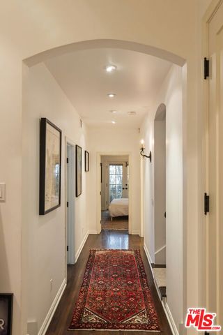 3145 La Suvida Drive, Los Angeles, CA 90068