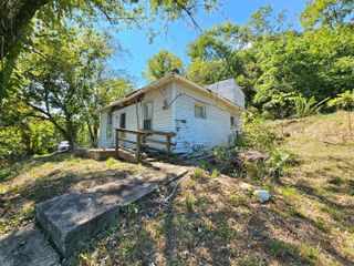 31 Locust Street, Glouster, OH 45732