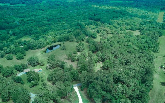 27610 S Log Cabin Road, Montgomery, TX 77356