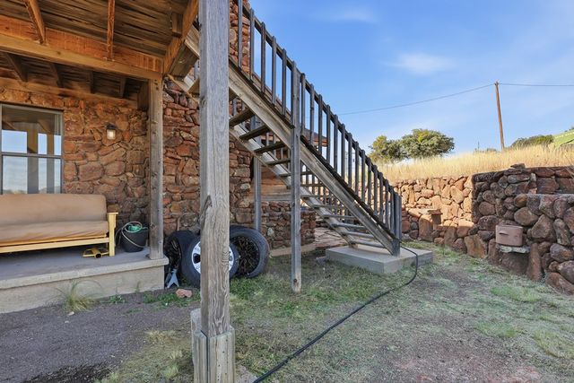 202 Fast Gun Lane, Fort Davis, TX 79734