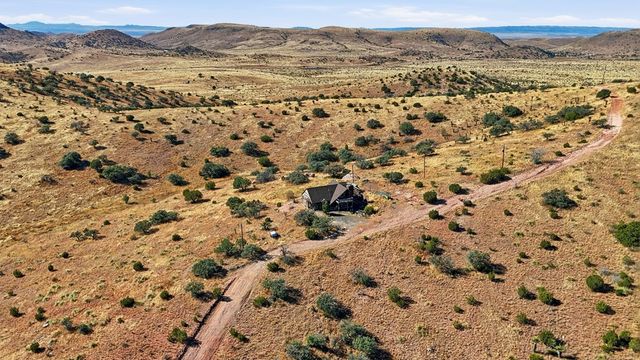 202 Fast Gun Lane, Fort Davis, TX 79734