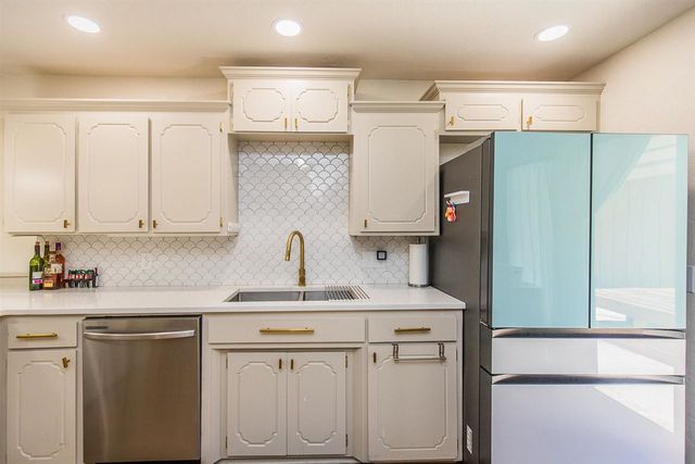246 NW 74th St, Lawton, OK 73505