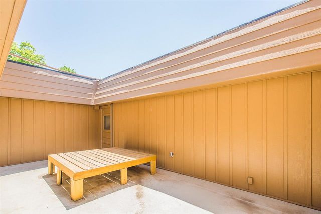 246 NW 74th St, Lawton, OK 73505