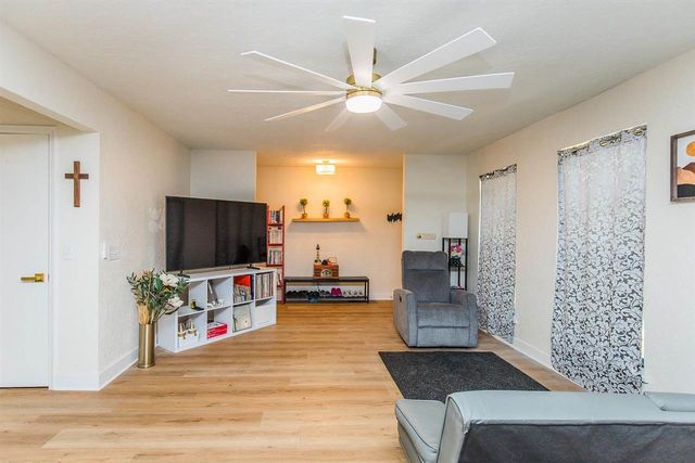 246 NW 74th St, Lawton, OK 73505