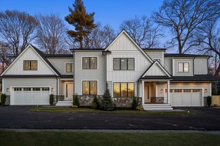 1058 Beacon Street 2, Newton, MA 02459