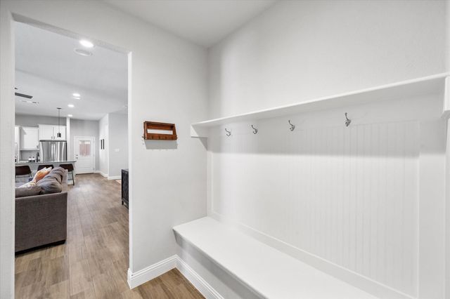 912 Bailey Lane, Mansfield, TX 76063