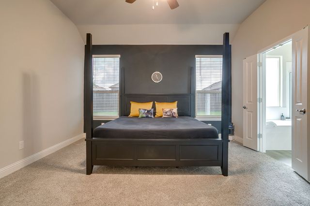 912 Bailey Lane, Mansfield, TX 76063