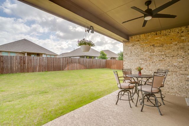 912 Bailey Lane, Mansfield, TX 76063